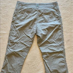 Full length women’s gray Kuhl pants